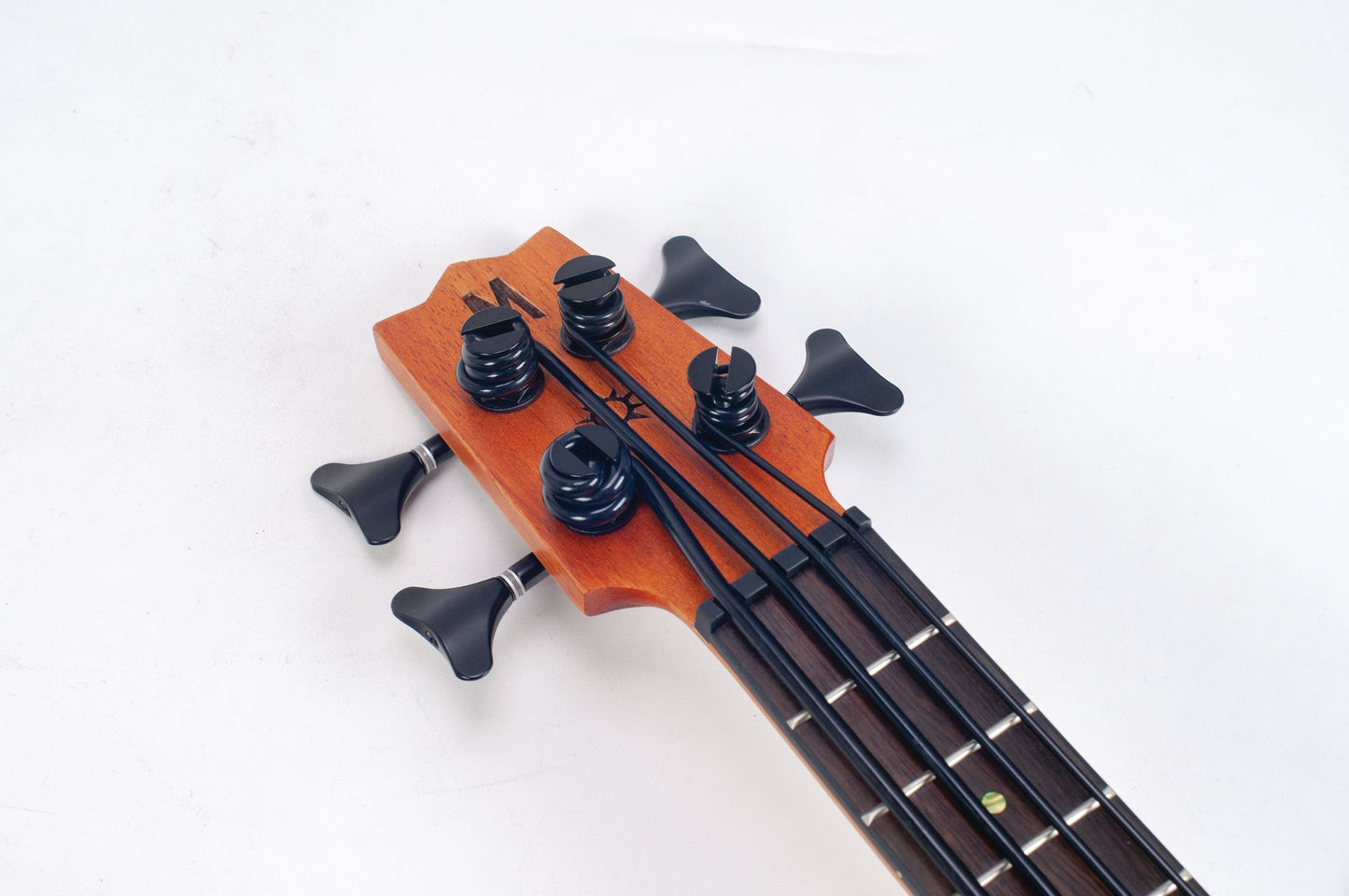 Mahalo MB1 Uke Bass, electric/acoustic